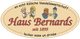 Logo von Haus Bernards: Schriftzug und Illustrationen von feiernden Menschen, Text auf Kölsch.