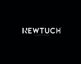 Texte blanc "NEWTUCH EVENTS PARIS" sur fond noir.