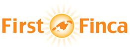 "Logo von First Finca mit orangefarbener Schrift und einer Sonne im Hintergrund."