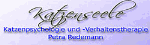 Textlogo: "Katzenseele, Katzenpsychologie und -Verhaltenstherapie, Petra Bäumann" auf lila Hintergrund.