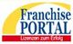 Logo mit Text "Franchise Portal" und Slogan "Lizenzen zum Erfolg" in blau und rot auf gelbem Bogen.