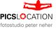 Logo von PICSLOCATION: Roter Tänzer, Kameraobjektiv als 'O', Text: "fotostudio peter neher".